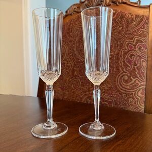 Set of 2 Vintage Toscany Elite Fluted Champagne Glasses